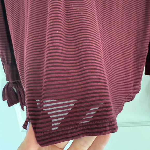 Lucky Brand Women’s Burgundy V-Neck Top Long Sleeve with Ties Large Romantic - Picture 6 of 7